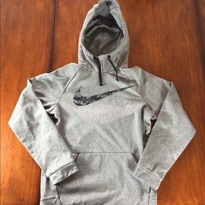 Nike Men's Camo Therma Training Hoodie